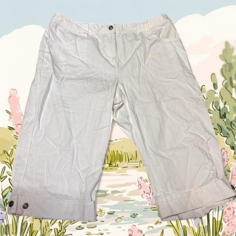Van Heusen cotton White capri pants with button details